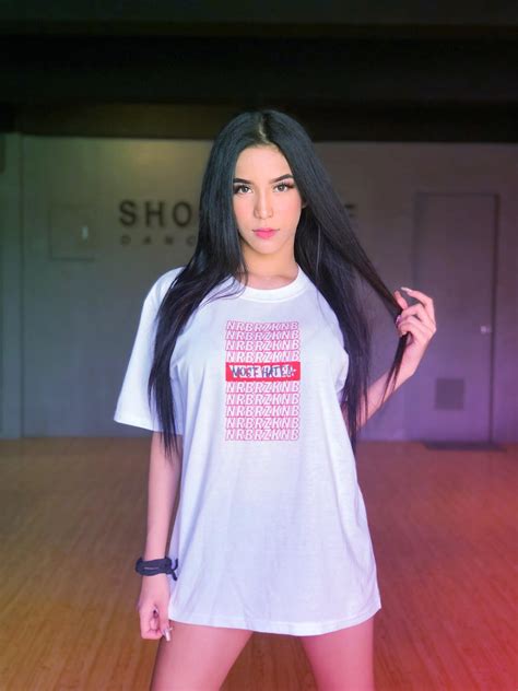 rbreezy boobs